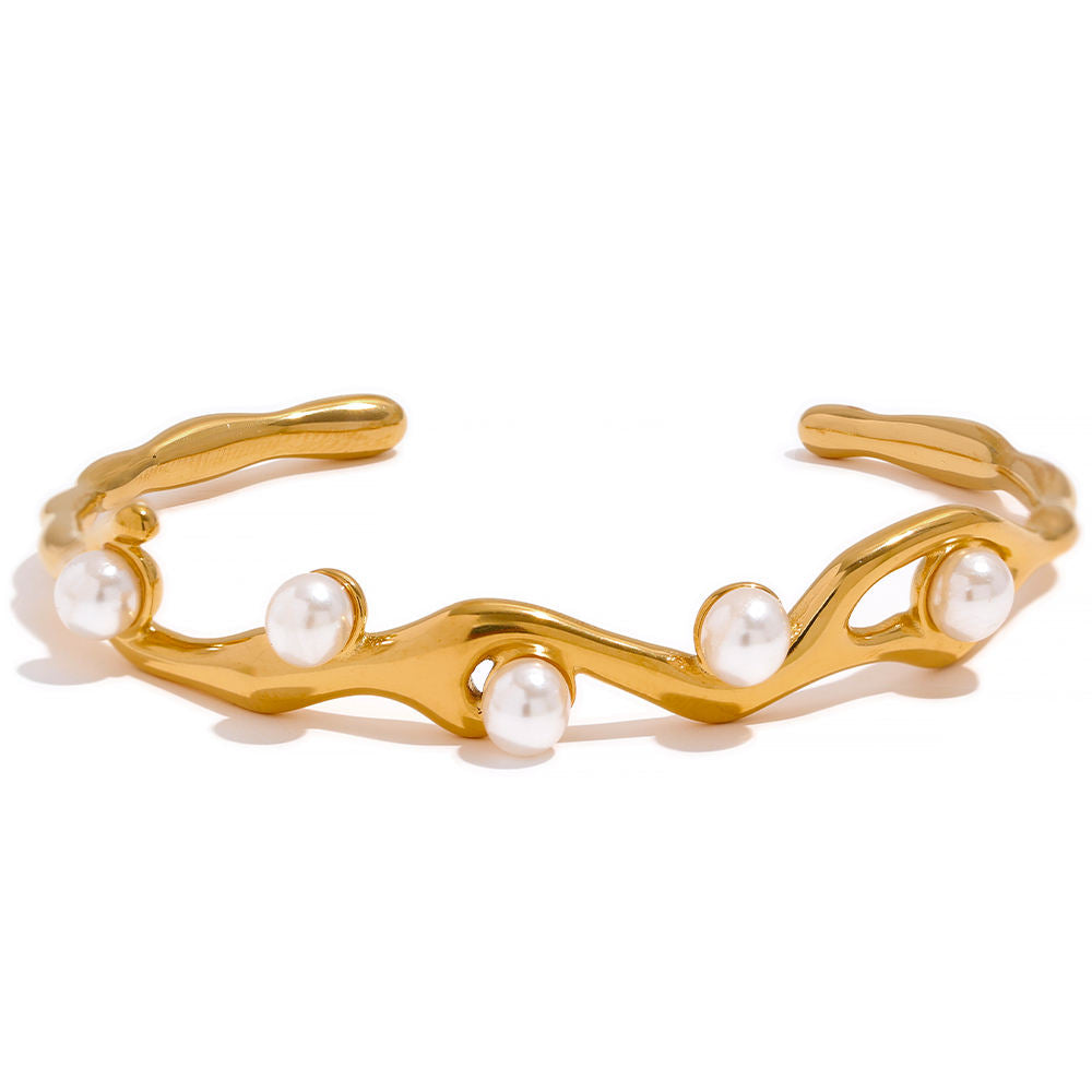 The Wave Pearl Cuff
