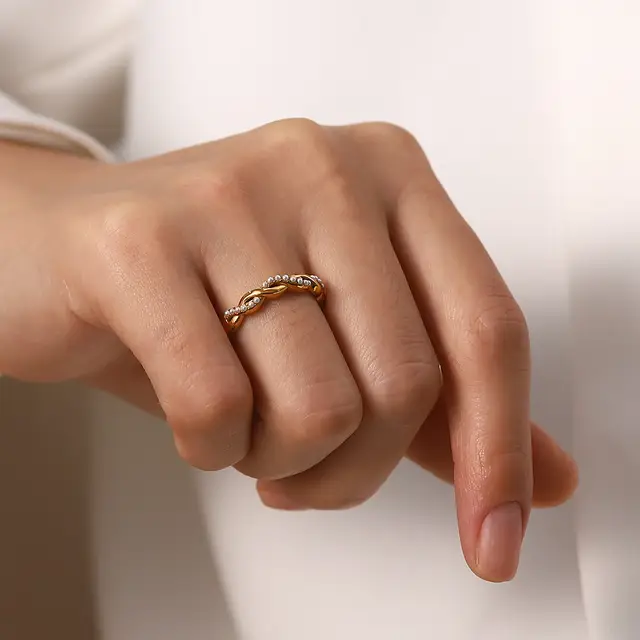 Pearl Twist Ring