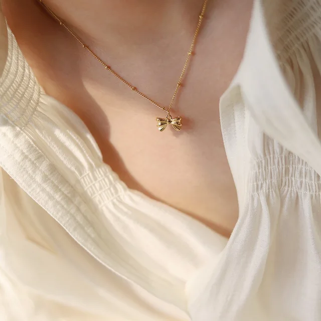 Princess Bow Necklace