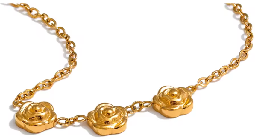 3 Rose Necklace
