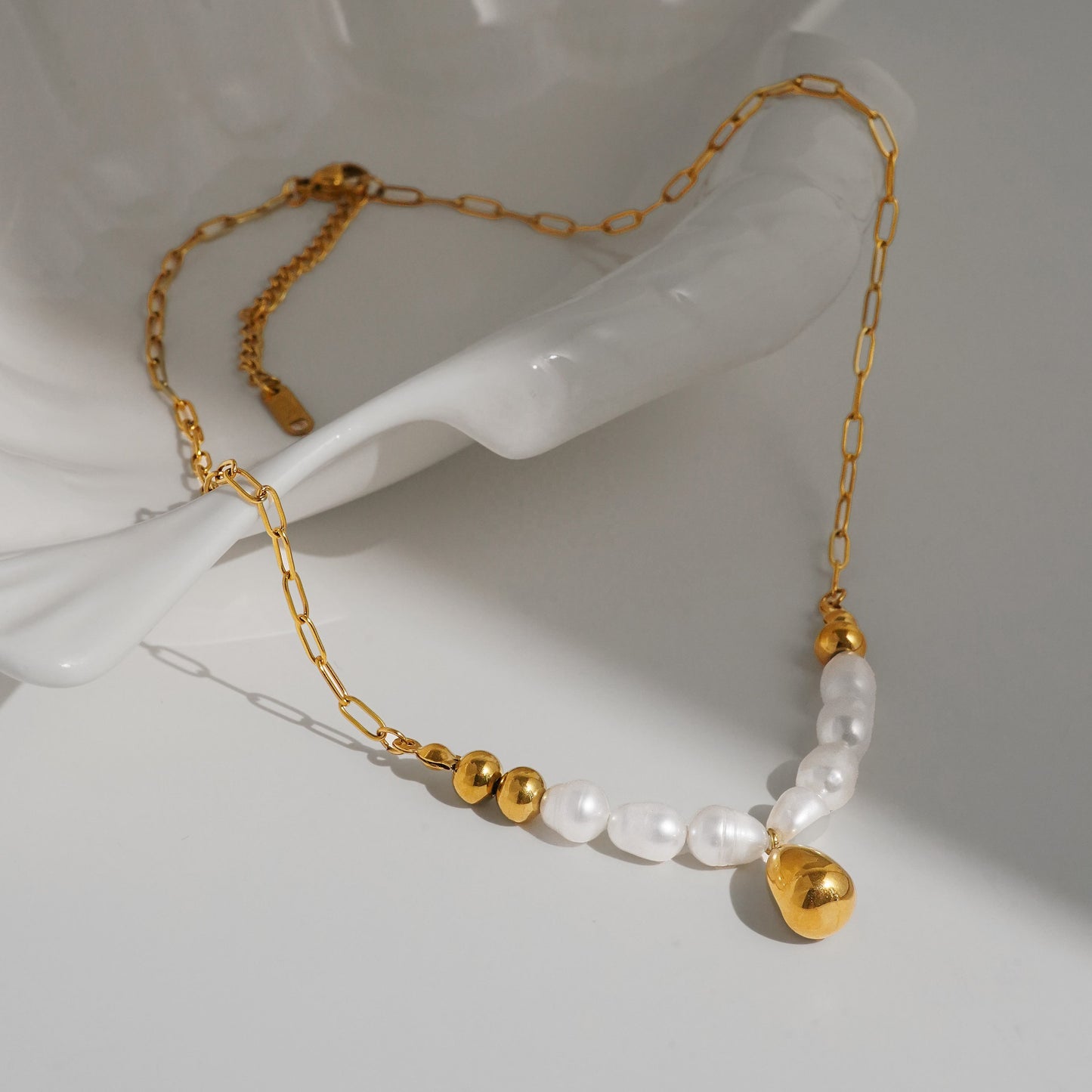 Golden Dewdrop Harmony Necklace