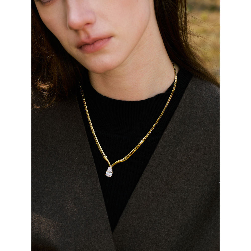 Radiance Curve Necklace