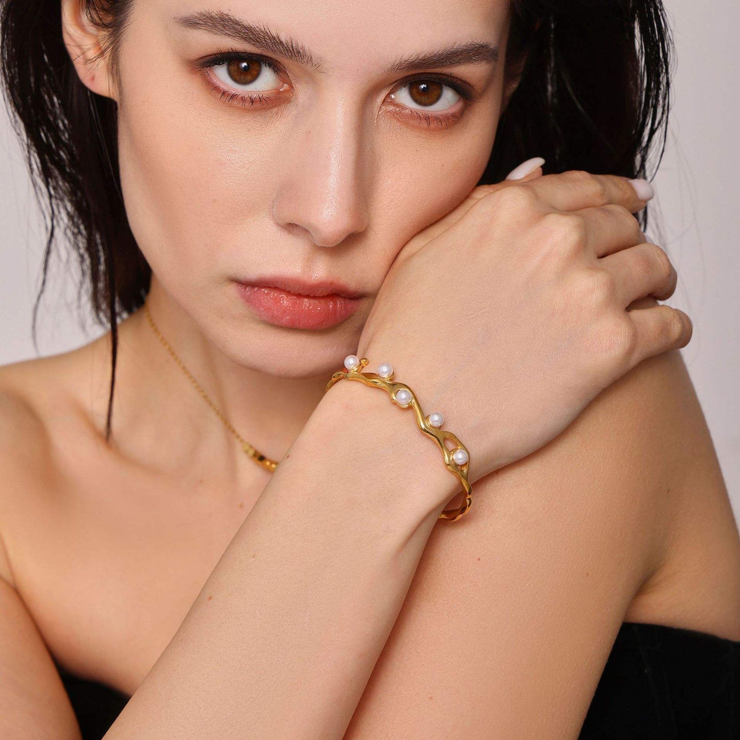 The Wave Pearl Cuff
