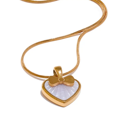 Bow On Shell Heart Pendant Necklace